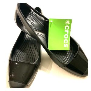 Crocs Sienna Shiny flats size 9